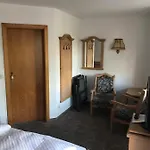 Gaestehaus Schwarzlofer 3*