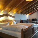 Gaestehaus Schwarzlofer Gæstehus 3*