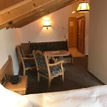 Gaestehaus Schwarzlofer 3* Reit im Winkl