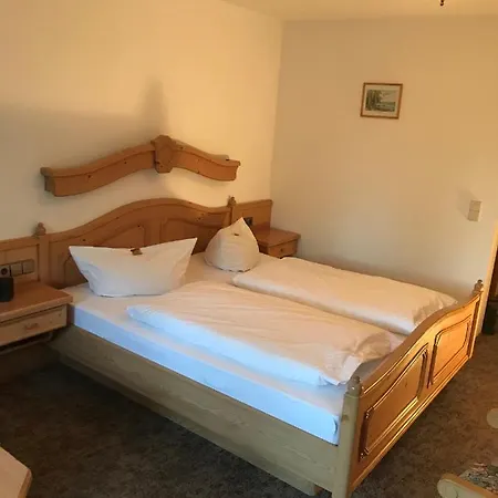 Gaestehaus Schwarzlofer 3* Reit im Winkl