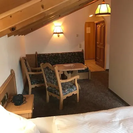 Gaestehaus Schwarzlofer 3* Reit im Winkl