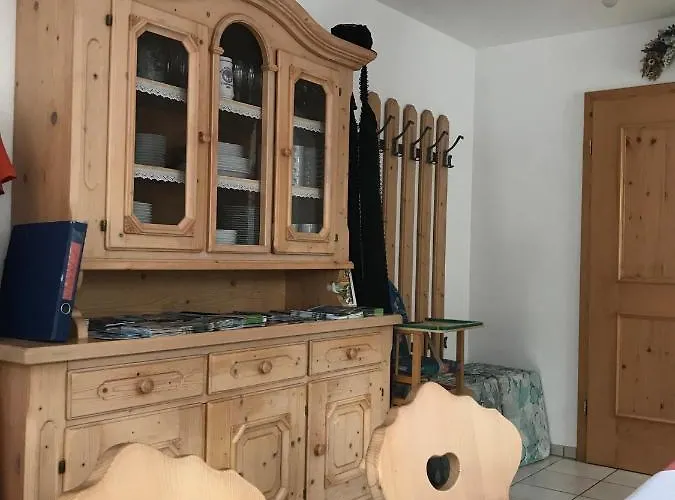 Gaestehaus Schwarzlofer Gæstehus 4*