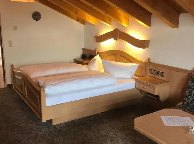 Gaestehaus Schwarzlofer Gæstehus 4*