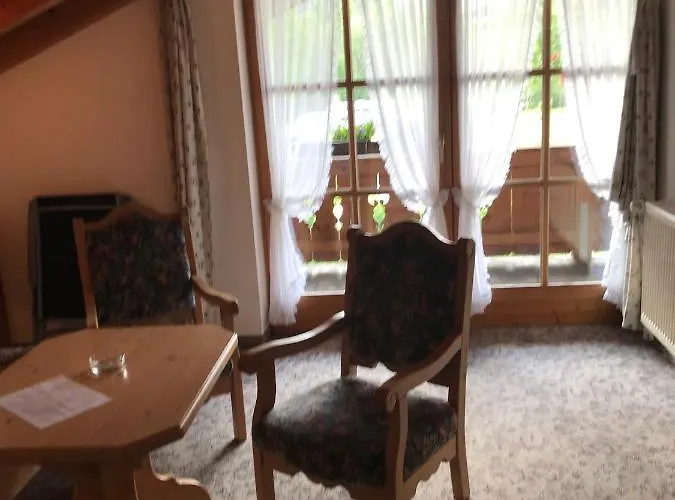 Gaestehaus Schwarzlofer Gæstehus 4*