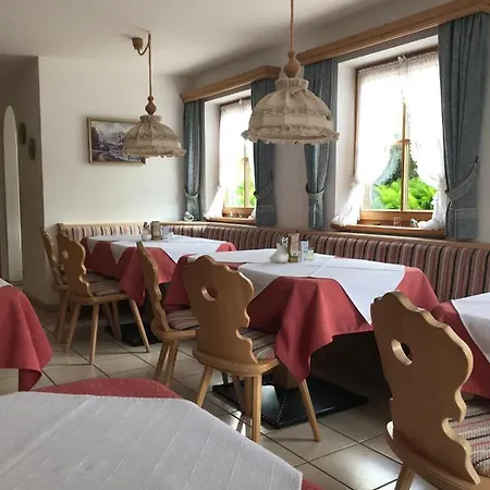 Gaestehaus Schwarzlofer Maison d'hôtes