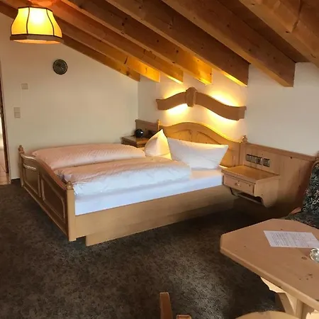 Gaestehaus Schwarzlofer Maison d'hôtes *