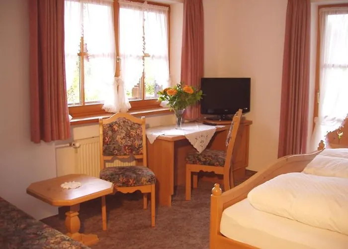 Gaestehaus Schwarzlofer 4* Reit im Winkl