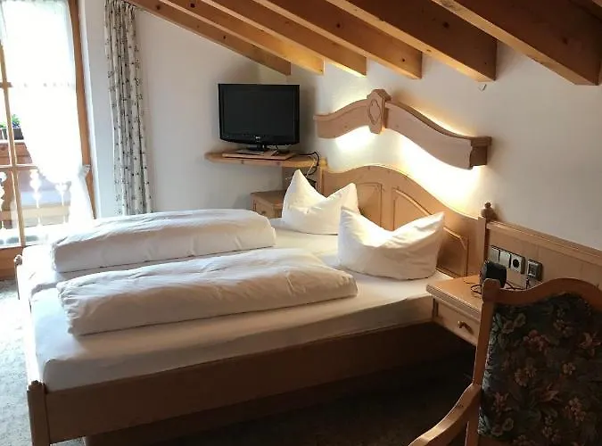 Gaestehaus Schwarzlofer 雷特温克尔